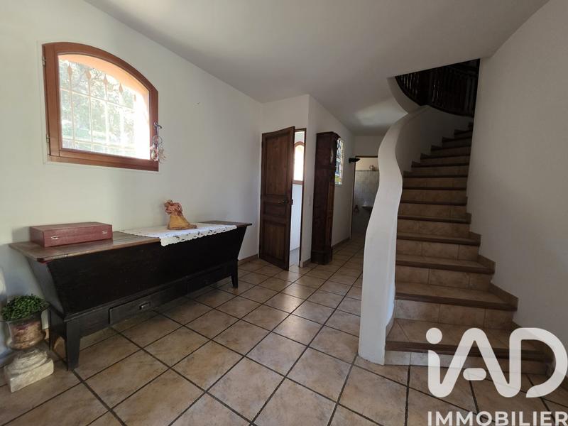 Maison - 210 m² - 6 pièces