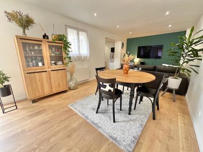 Maison - 83 m² - 4 pièces