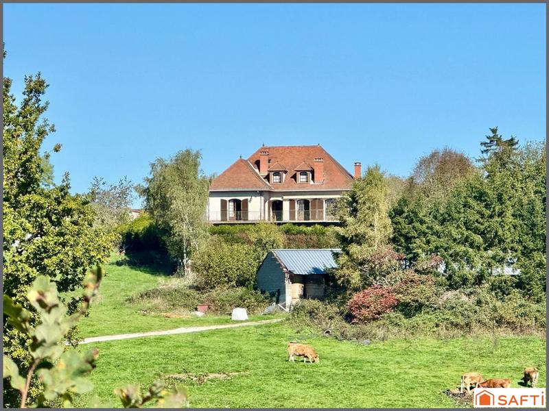 Maison - 254 m² - 9 pièces