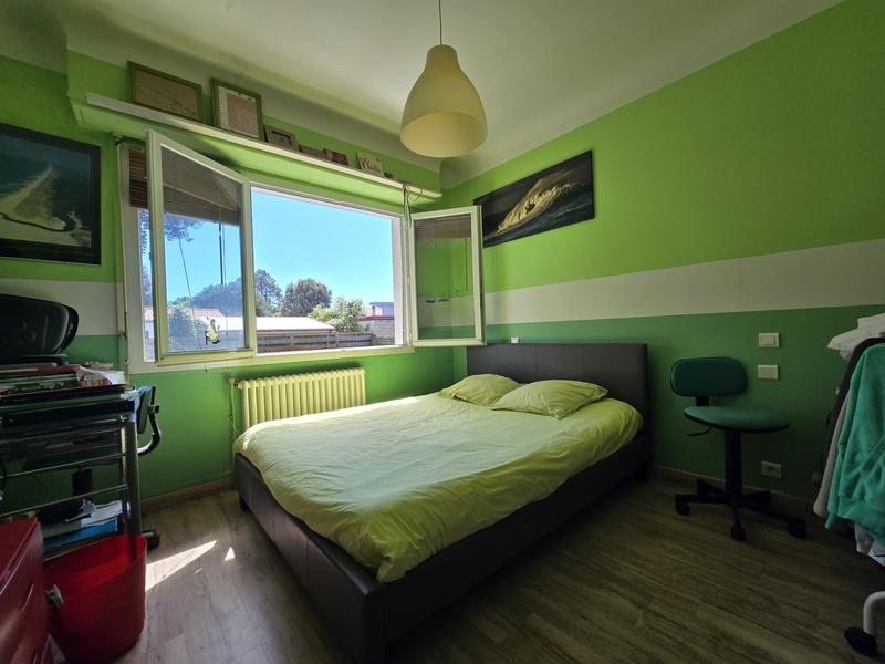 Maison - 180 m² - 11 pièces