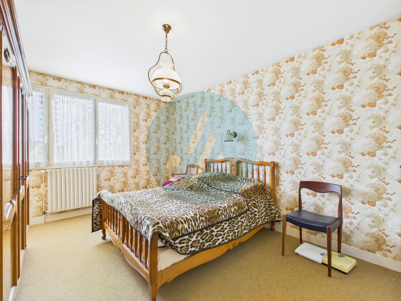 Maison - 186 m² - 7 pièces