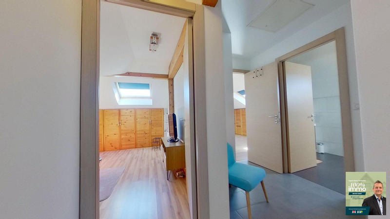 Maison - 260 m² - 6 pièces