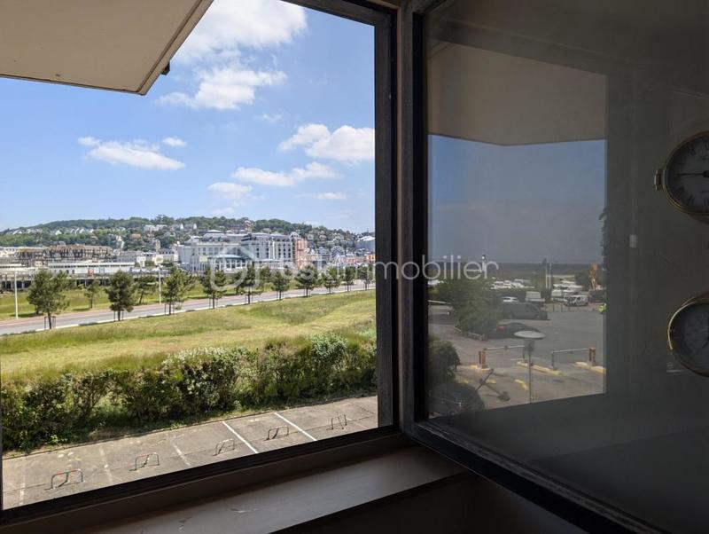 Bureau - 117 m² - 5 pièces