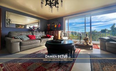 Maison - 171 m² - 6 pièces