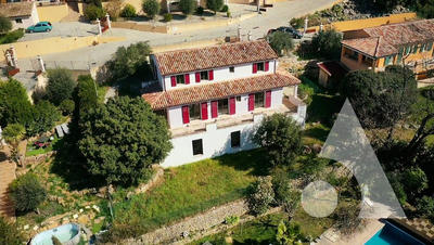 Villa - 175 m² - 6 pièces