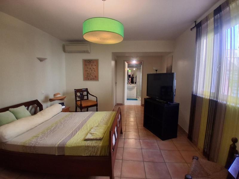 Maison - 308 m² - 6 pièces