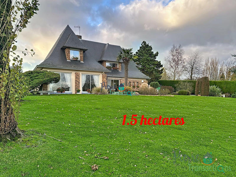 Maison traditionnelle - 199 m² - 6 pièces