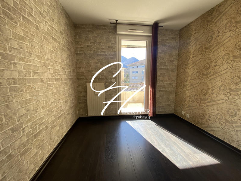 Appartement - 79 m² - 4 pièces