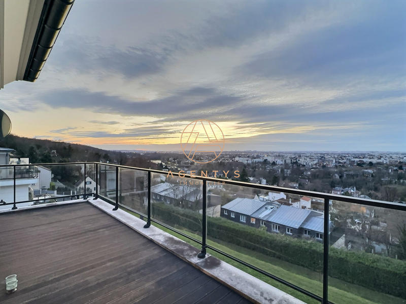 Appartement - 130 m² - 6 pièces