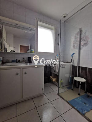 Maison - 79 m² - 6 pièces