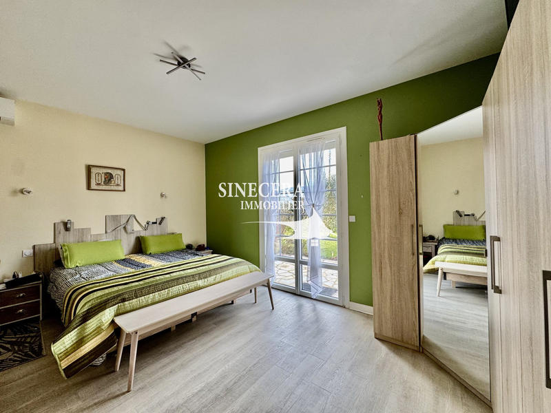 Maison traditionnelle - 181 m² - 7 pièces