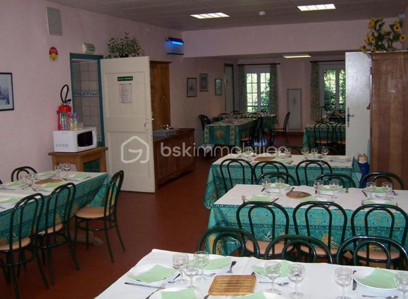 Appartement - 700 m² - 20 pièces