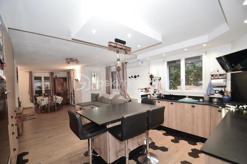 Villa - 180 m² - 7 pièces