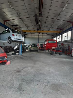 Local commercial - 650 m² - 3 pièces