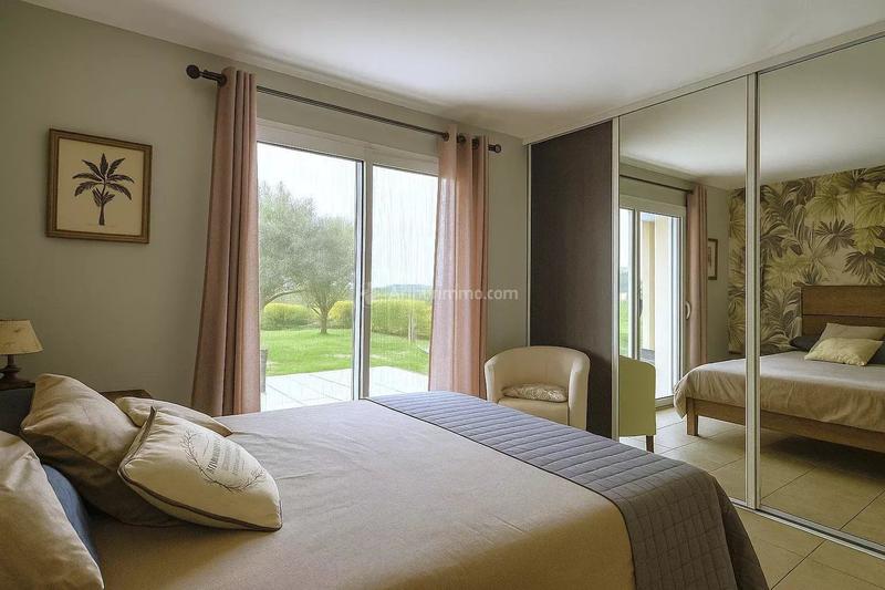 Maison - 167 m² - 6 pièces