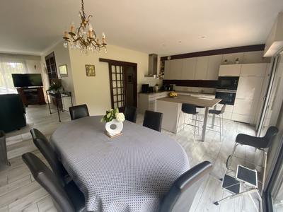 Maison - 178 m² - 7 pièces