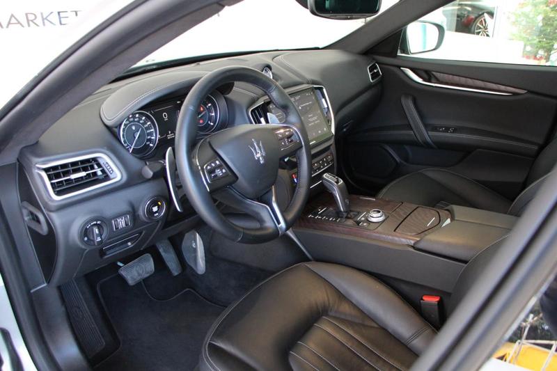 Maserati Ghibli 2.0 Hybrid 330 Auto