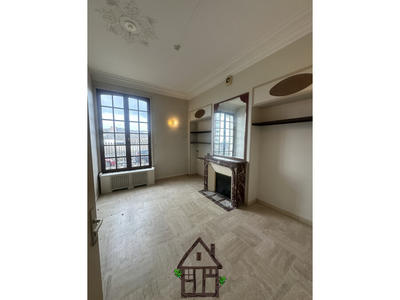 Maison - 308 m² - 23 pièces