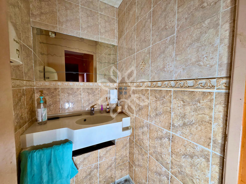 Immeuble - 305 m² - 20 pièces