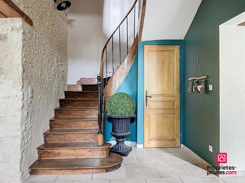 Maison - 185 m² - 7 pièces