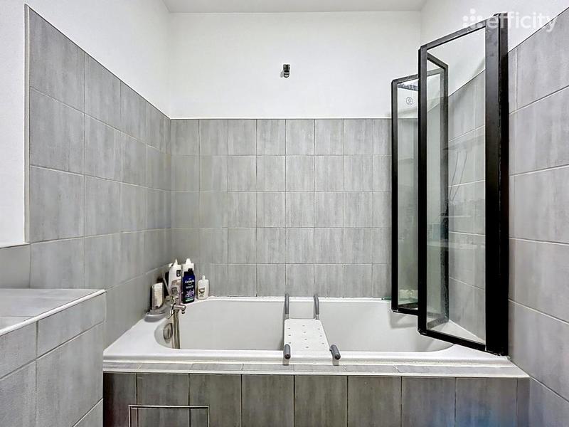 Appartement - 88 m² - 3 pièces