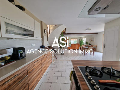 Maison - 166 m² - 6 pièces