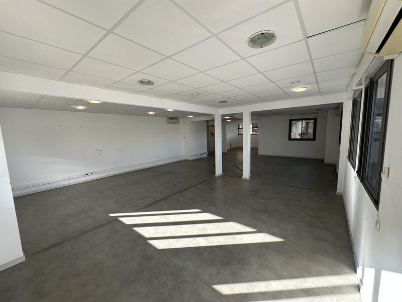 Local commercial - 385 m²