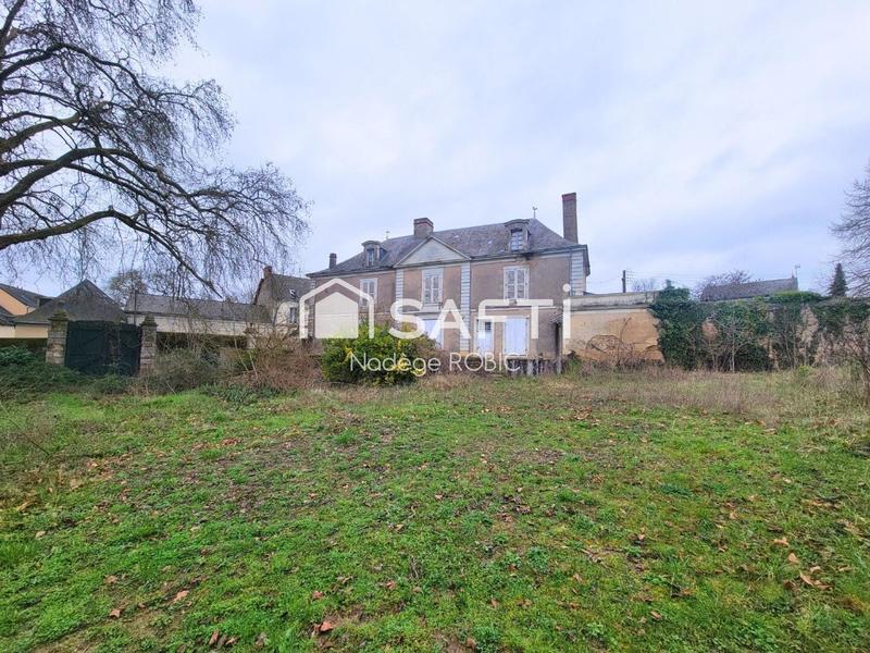 Maison - 234 m² - 12 pièces