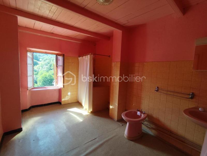 Maison de village - 167 m² - 10 pièces