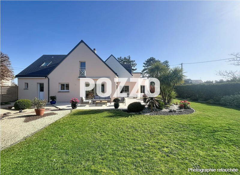 Maison - 176 m² - 10 pièces