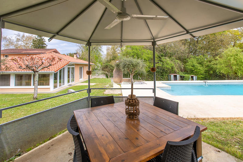 Maison - 137 m² - 5 pièces