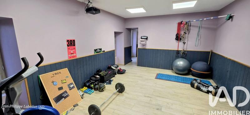 Maison - 370 m² - 8 pièces