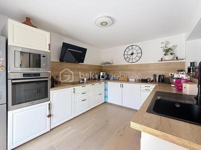 Maison traditionnelle - 134 m² - 6 pièces