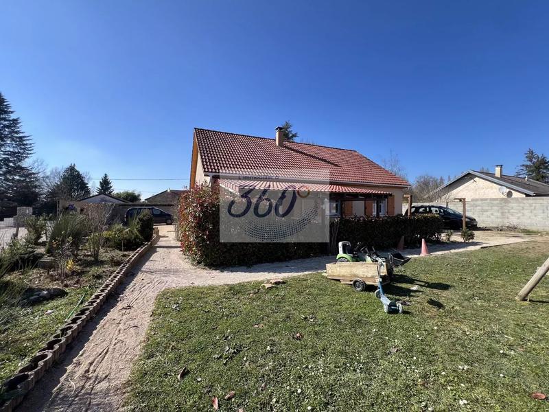 Maison - 96 m² - 5 pièces