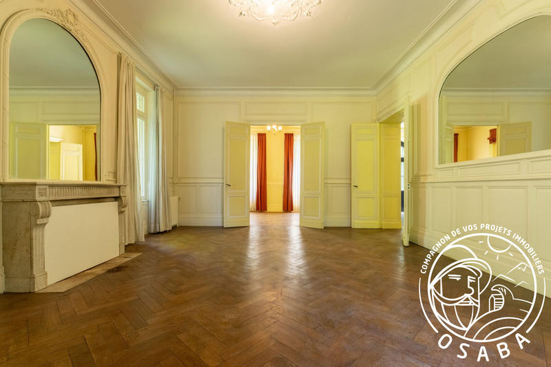 Château - 640 m² - 24 pièces