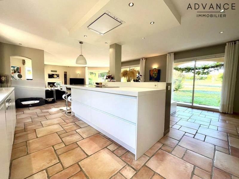 Maison - 172 m² - 6 pièces