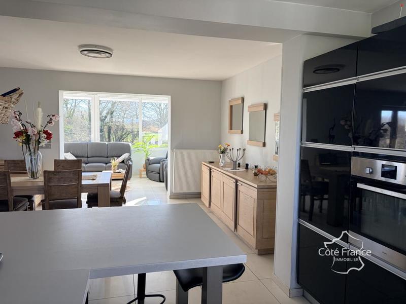 Maison - 143 m² - 6 pièces