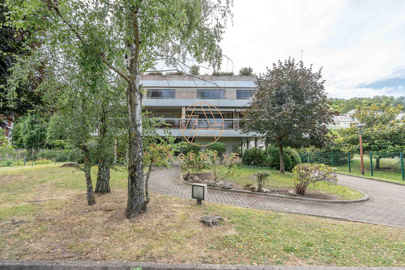 Appartement - 157 m² - 5 pièces