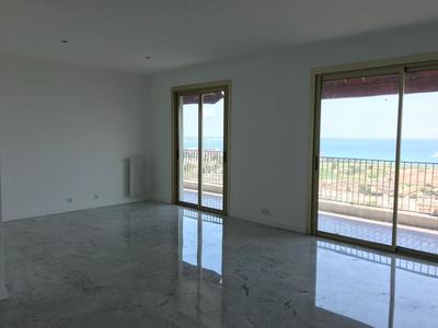 Appartement - 110 m² - 3 pièces