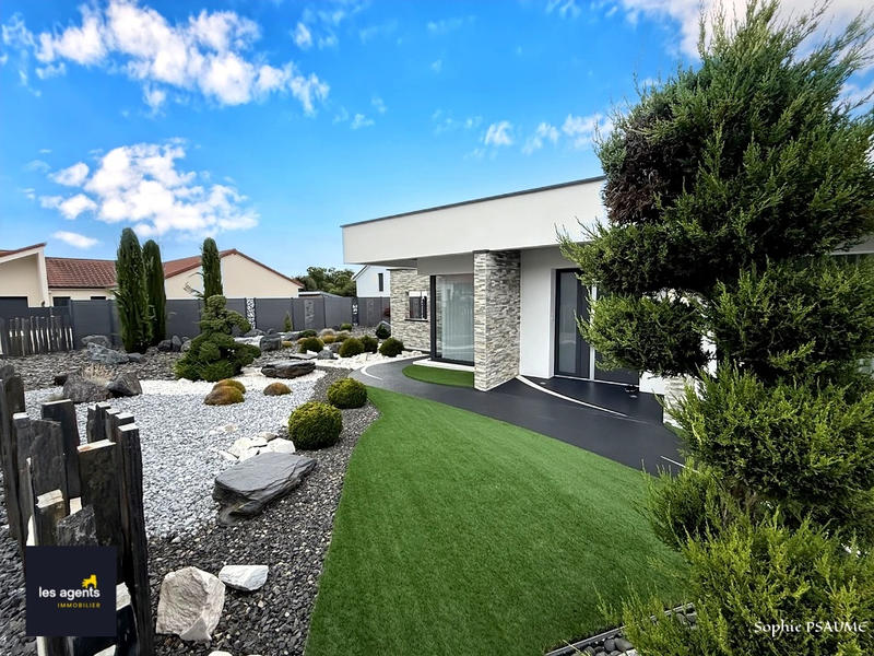 Maison - 103 m² - 4 pièces