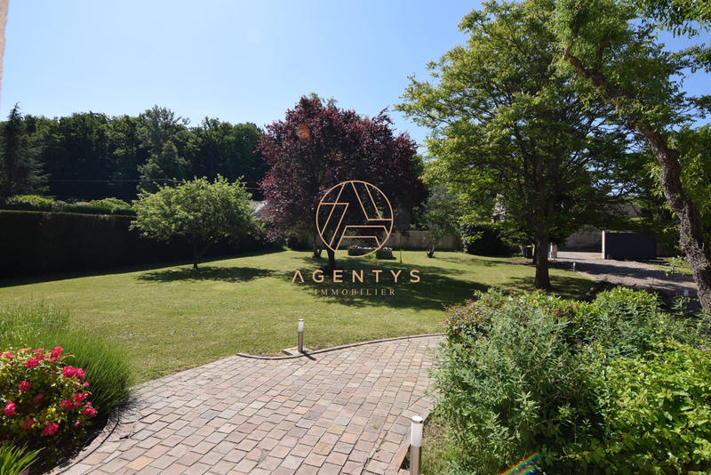 Maison contemporaine - 220 m² - 7 pièces