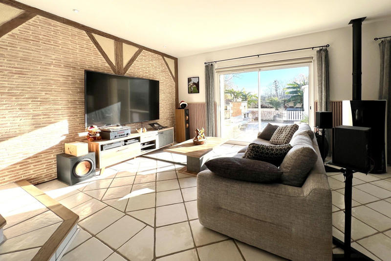 Maison - 226 m² - 8 pièces