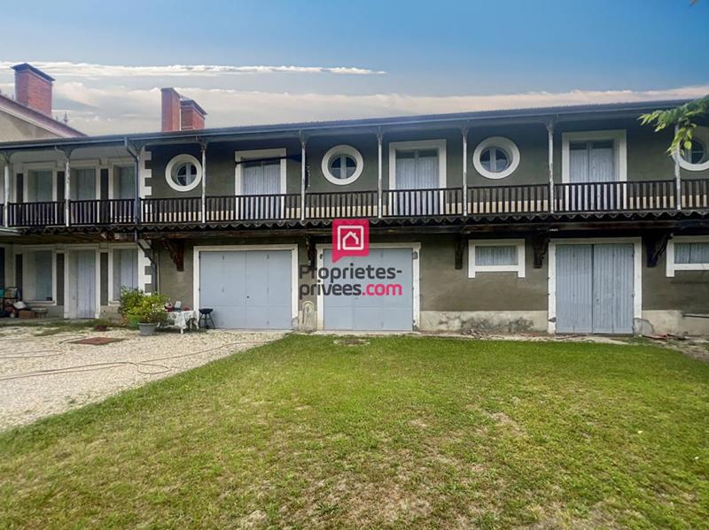 Maison - 266 m² - 8 pièces