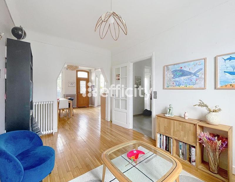 Pavillon - 135 m² - 6 pièces