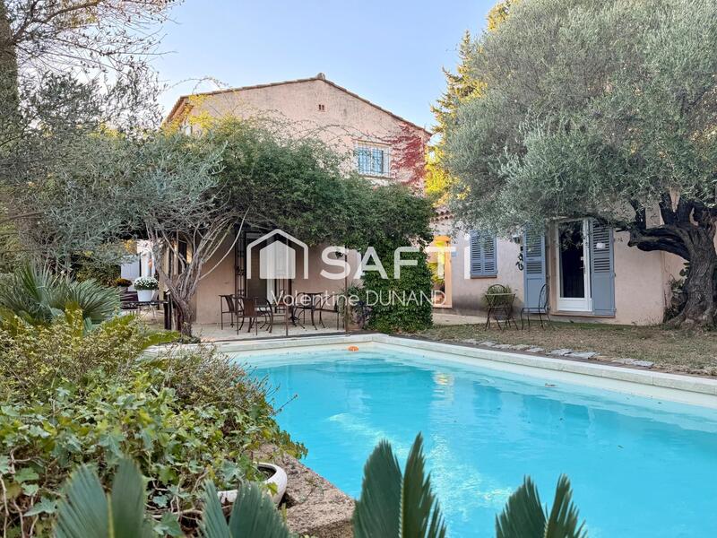 Maison - 170 m² - 6 pièces