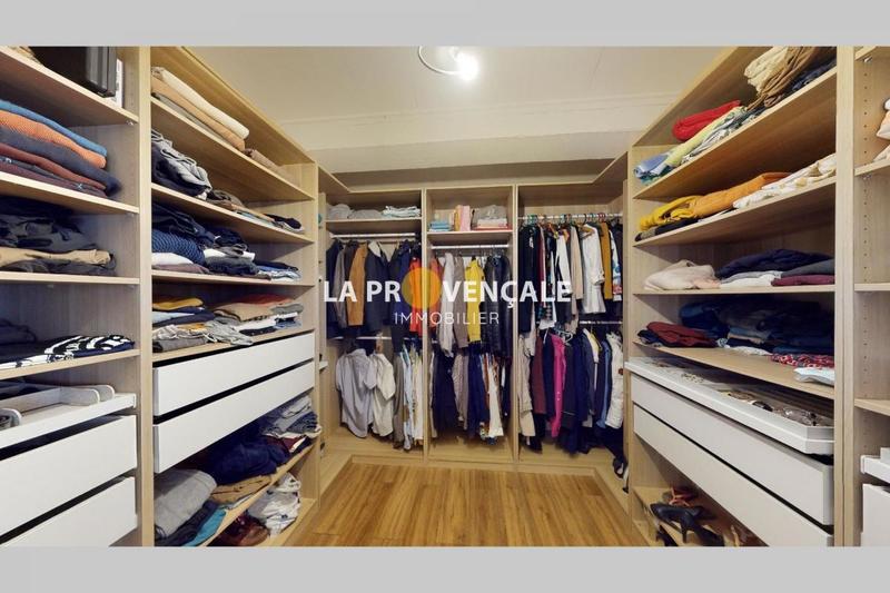 Villa - 200 m² - 7 pièces