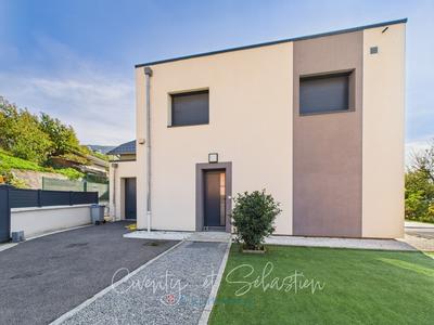 Maison - 122 m² - 4 pièces