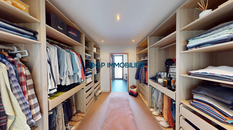 Maison contemporaine - 205 m² - 5 pièces