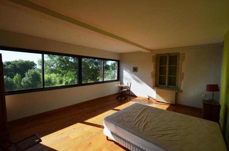 Maison - 421 m² - 11 pièces