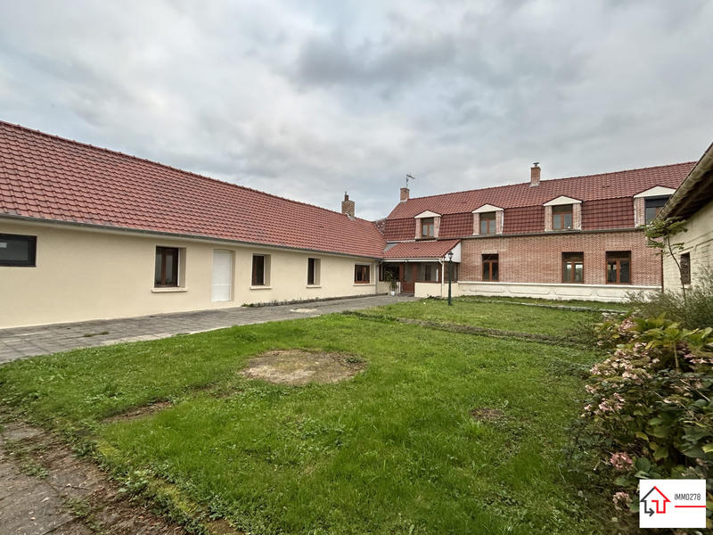 Maison - 250 m² - 9 pièces